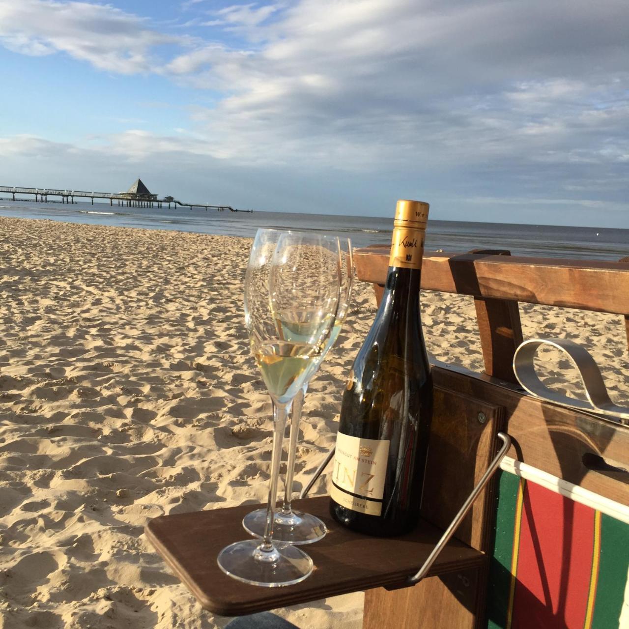 Haus Kastell - Suite Strandglueck ゼーバート・ヘリングスドルフ エクステリア 写真